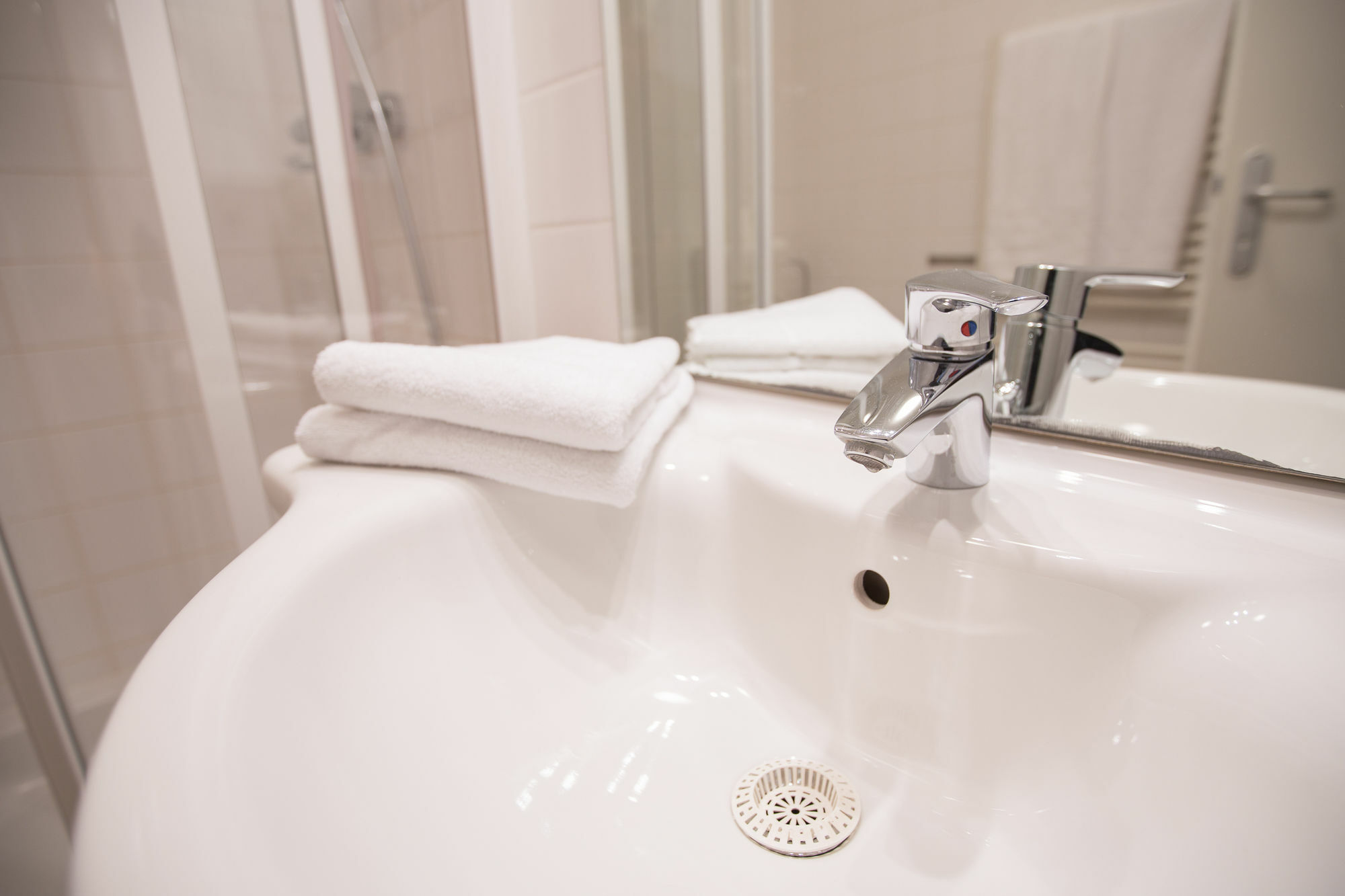Grand Central Station Apartments I Contactless Check-In 비엔나 외부 사진